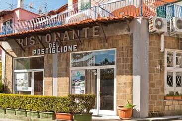 هتل Del Postiglione