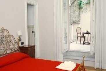 هتل Domus Real Cardello