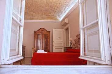 هتل Domus Real Cardello
