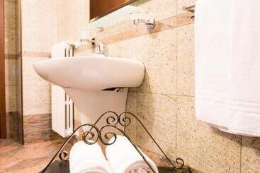 هتل E Locanda La Bastia