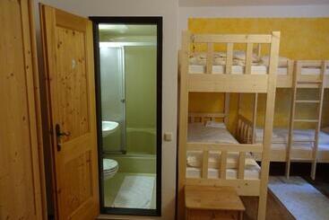 هتل & Hostel Sandwirt