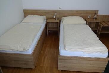 هتل & Hostel Sandwirt