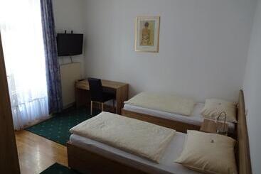 هتل & Hostel Sandwirt