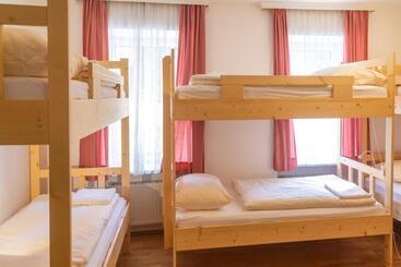 هتل & Hostel Sandwirt