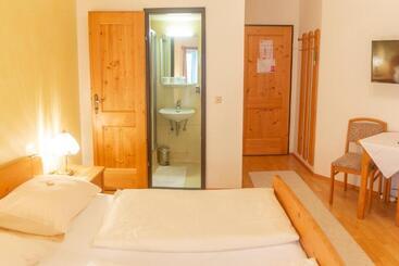 هتل & Hostel Sandwirt