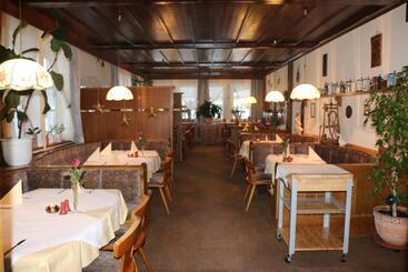 هتل Gasthof Weissenbach