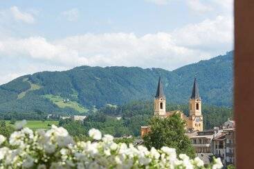 金色玫瑰酒店 - Bruneck