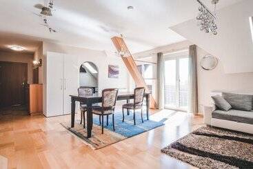 هتل Kärntnerhof Velden By S4y