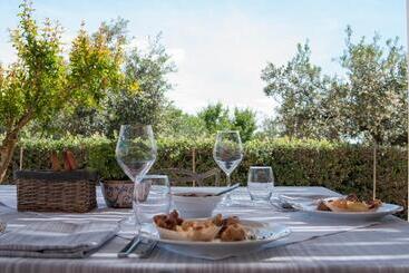هتل Relais Casina Miregia