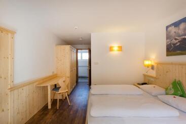 ペンション Gasthof Weiherbad