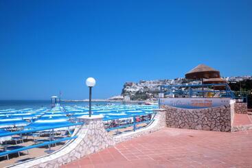 اقامتگاه Gemini Luxury Rooms