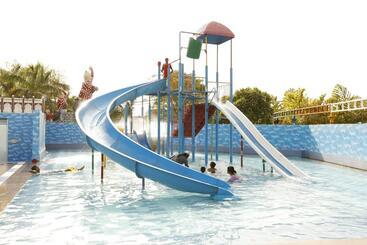 ホテル Aapno Ghar Resort & Amusement Park