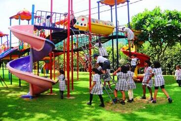 Otel Aapno Ghar Resort & Amusement Park
