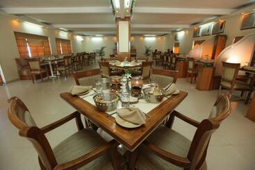 Otel Aapno Ghar Resort & Amusement Park