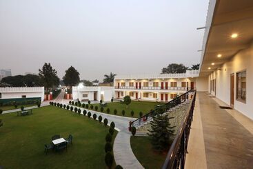 ホテル Aapno Ghar Resort & Amusement Park
