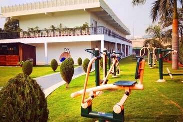 Otel Aapno Ghar Resort & Amusement Park