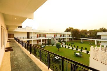 ホテル Aapno Ghar Resort & Amusement Park