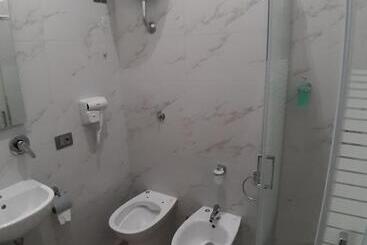 هتل Albergo Viola