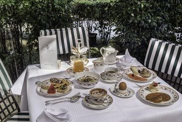 Augustus Hotel & Resort