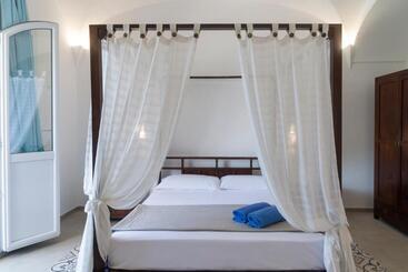 هتل Villa Cedrino