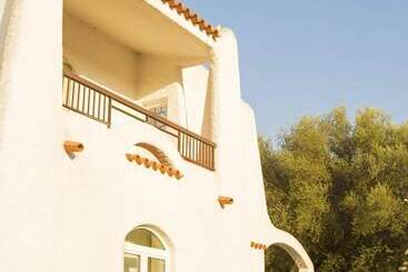 هتل Villa Cedrino