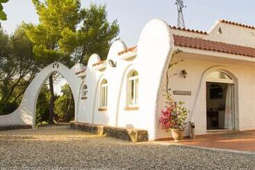 هتل Villa Cedrino