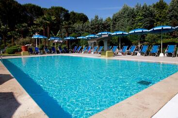 هتل Country Club
