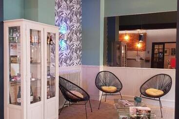 هتل L Hôtel Bristol