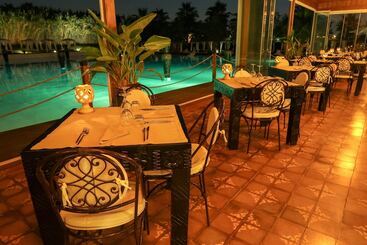 هتل Masseria & Spa Luciagiovanni