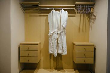 هتل Rodos Niohori Elite Suites Boutique