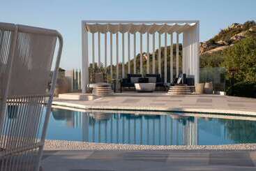 هتل Sulia House Porto Rotondo, Curio Collection By Hilton