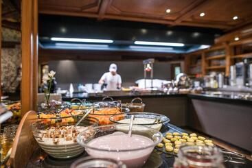 هتل Weinegg Wellviva Resort