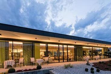 هتل Weinegg Wellviva Resort
