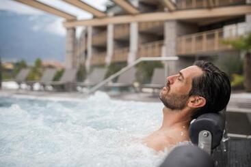 هتل Weinegg Wellviva Resort