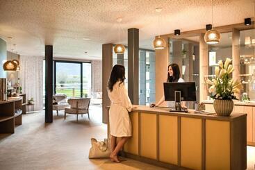 هتل Weinegg Wellviva Resort