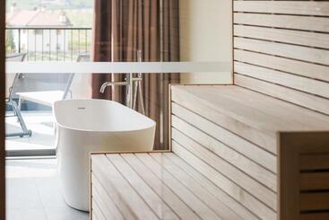 هتل Weinegg Wellviva Resort