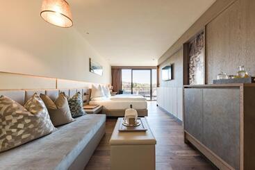 هتل Weinegg Wellviva Resort