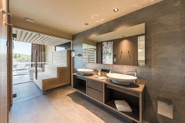 هتل Weinegg Wellviva Resort