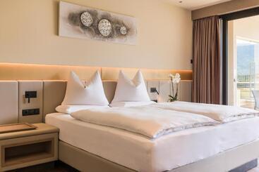 هتل Weinegg Wellviva Resort