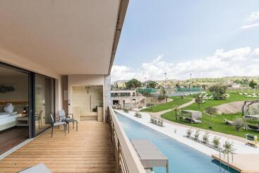 هتل Weinegg Wellviva Resort