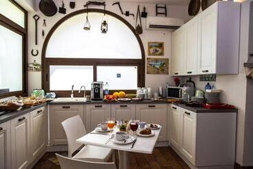Kunesias B&b