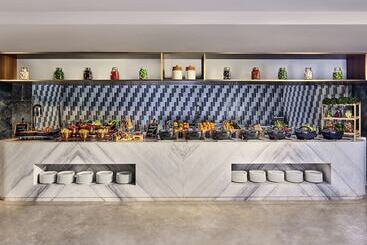 Novotel Mumbai International Airport