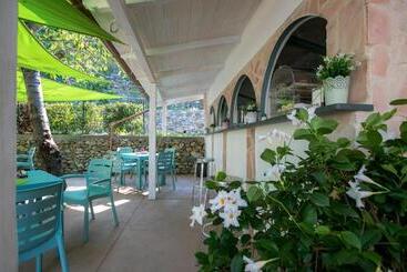 Residence Holidays