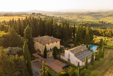 اقامتگاه Villa La Cappella