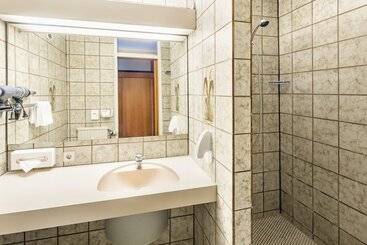 هتل Kemnater Hof Apartments