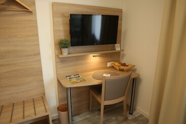 هتل Kemnater Hof Apartments