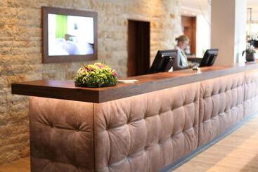 Riku Hotel Neu Ulm - Neu Ulm