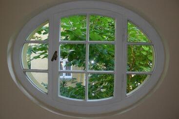 تختخواب و صبحانه Pension Villa Gisela