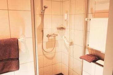 هتل Am Vogelsanger Weg
