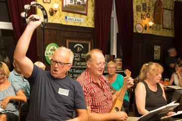 هتل Hajo´s Germania Lodge & Irish Pub